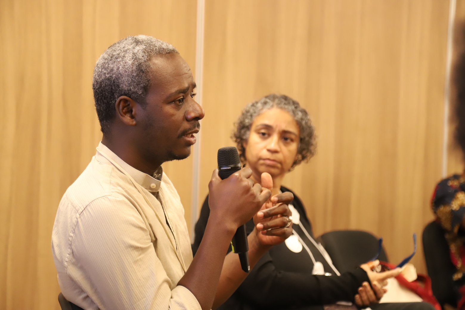 Masterclass com Mamadou Dia destaca roteiro, comunidade e representação no cinema africano